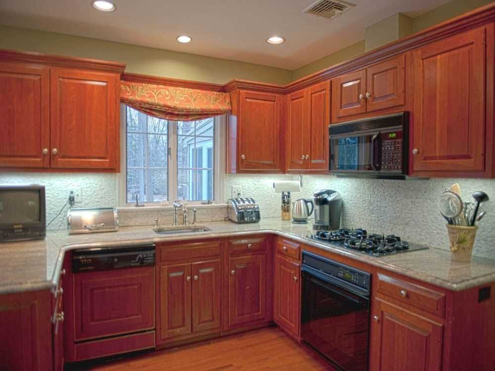 705 Hickory Hill Rd - Photo 3 of 14