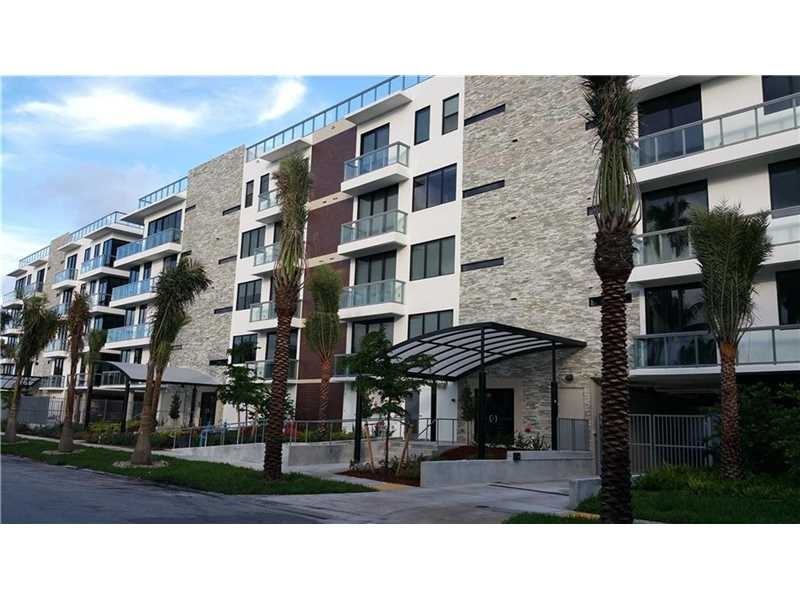 22-598 Hendricks Isle #202 - Photo 2 of 8