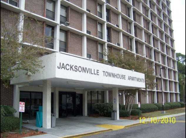 Jacksonville Townhouse Apartments - Photo 3 of 8