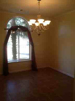 14819 Hilltop Dr - Photo 2 of 8