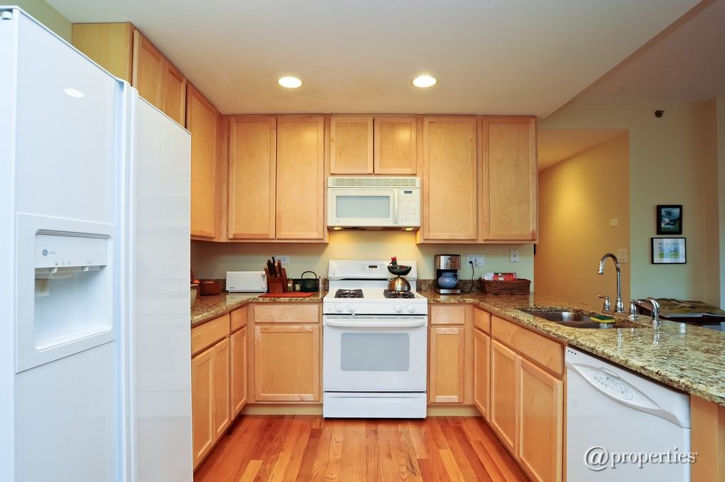 450 Green Bay Rd #1A - Photo 3 of 10