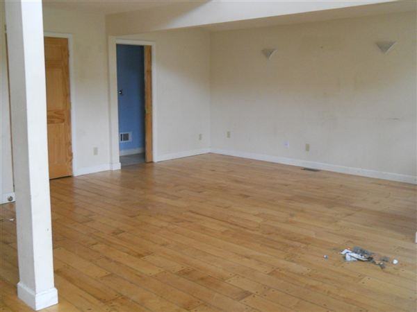 201 Mills Ave - Photo 2 of 4