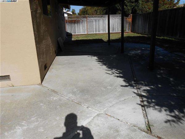 5566 Hughes Pl - Photo 3 of 7