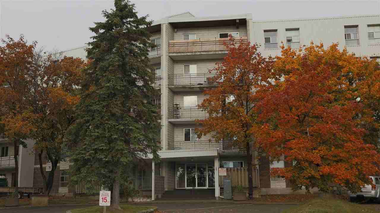 1525 Paris St - Photo 2 of 31