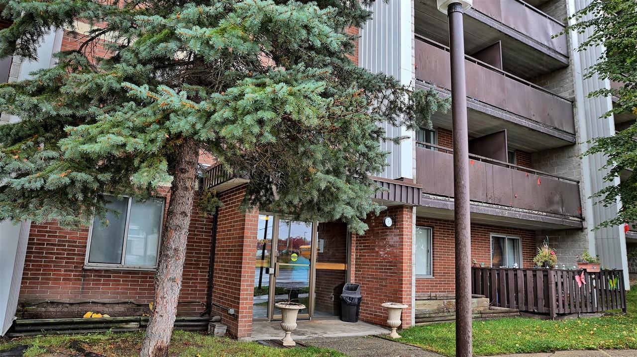 775 Lasalle Blvd - Photo 3 of 27