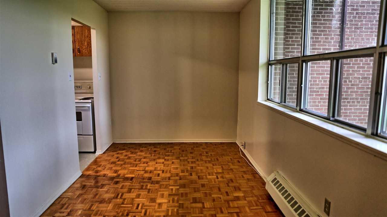 1 Coronation Blvd - Photo 3 of 24