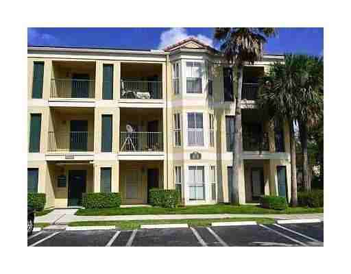 Ramblewood Dr & Riverside Dr