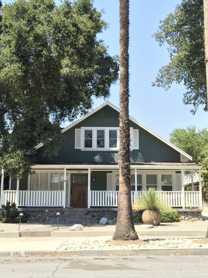 265 W Twelfth St - Photo 2 of 40