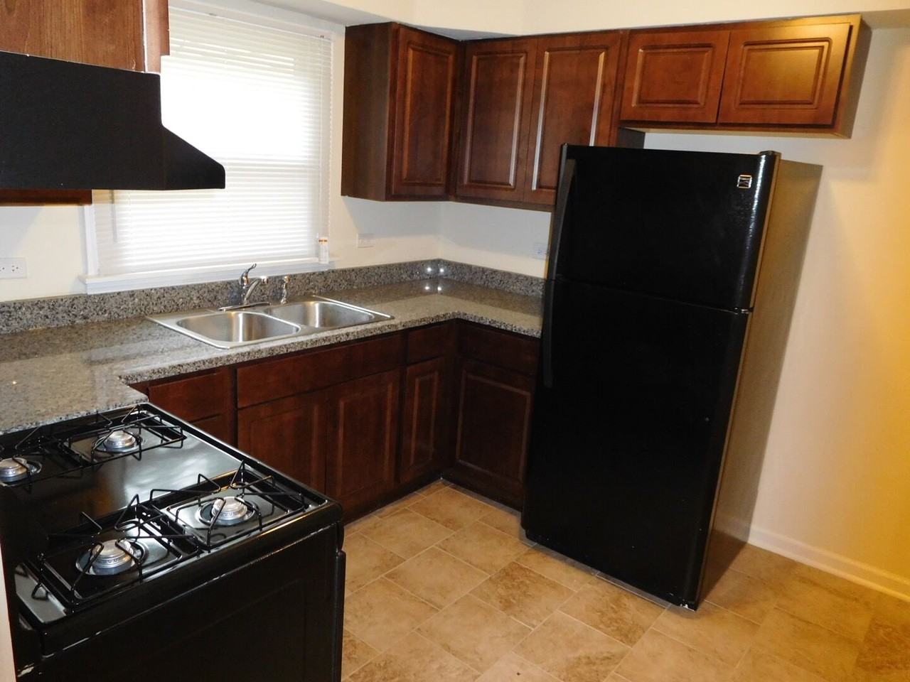 1240 Hickory Rd - Photo 3 of 15