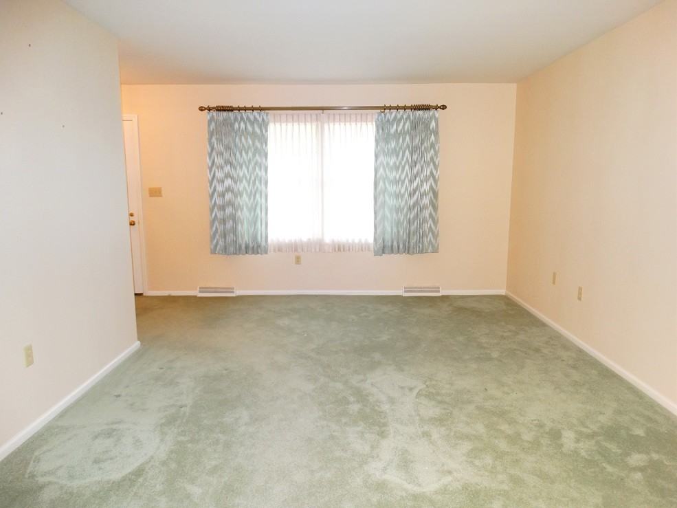 1141 Joann Ave - Photo 3 of 21