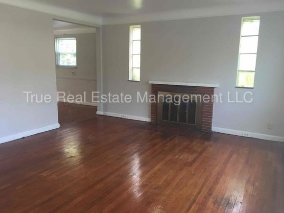 4001 Tamworth Cir - Photo 2 of 5