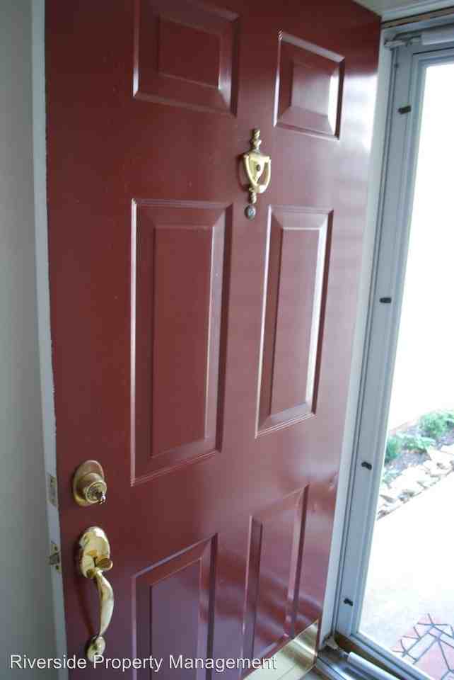 424 Fortress Way - Photo 2 of 21