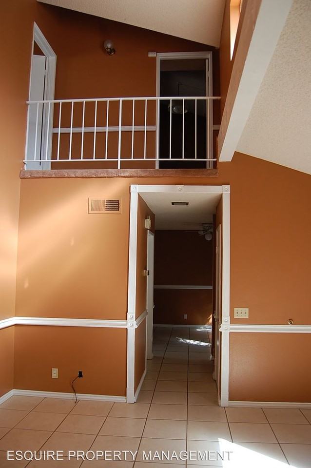 433 Percy St - Photo 3 of 18