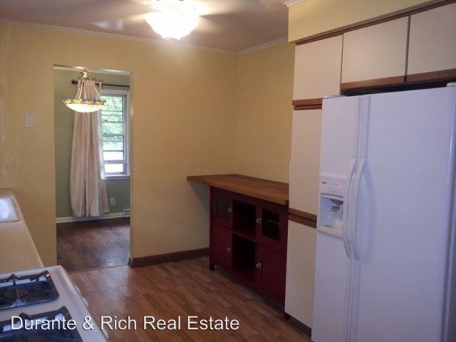 430 Park Ave - Photo 2 of 14
