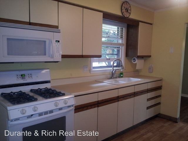 430 Park Ave - Photo 3 of 14