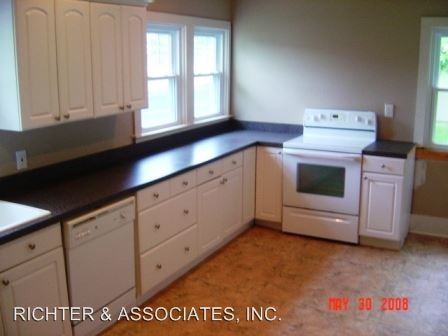 35 Henry St - Photo 2 of 6