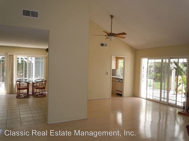 25389 Cariz Dr - Photo 2 of 14