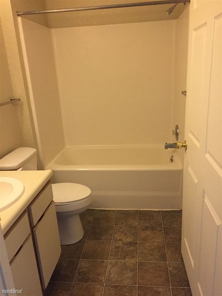 North Hampton Apartments - Photo 2 of 9