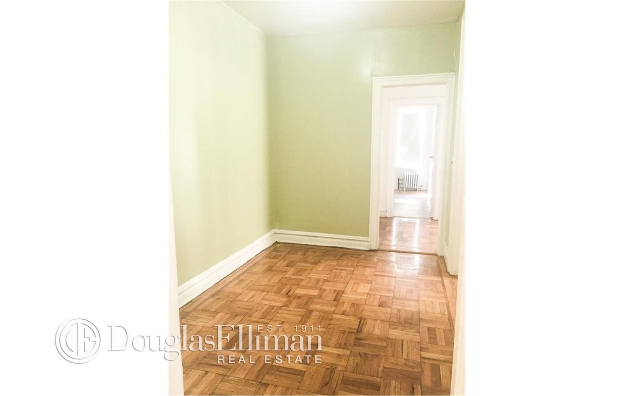 1417 Nelson Ave #2 - Photo 2 of 8