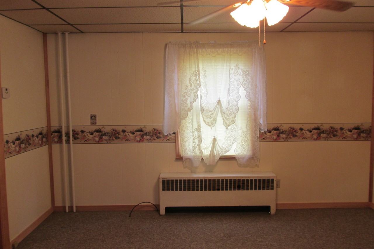 117 Front St - Photo 3 of 15