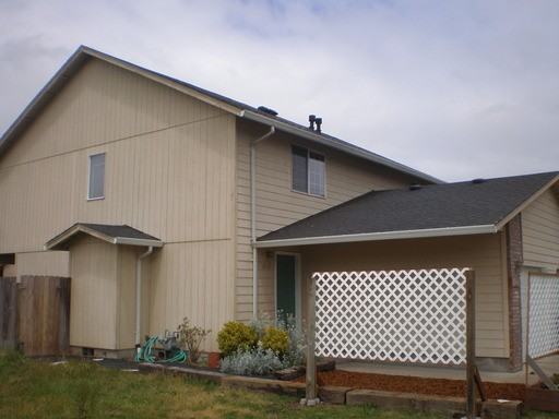 2618 Ross Ln