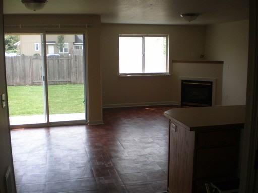 2618 Ross Ln - Photo 3 of 9
