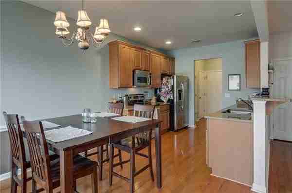 326 Shady Creek Ln - Photo 3 of 6