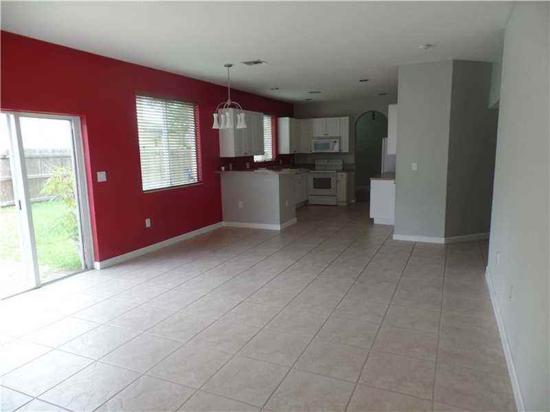 15525 SW 15th Terrace - Photo 2 of 8