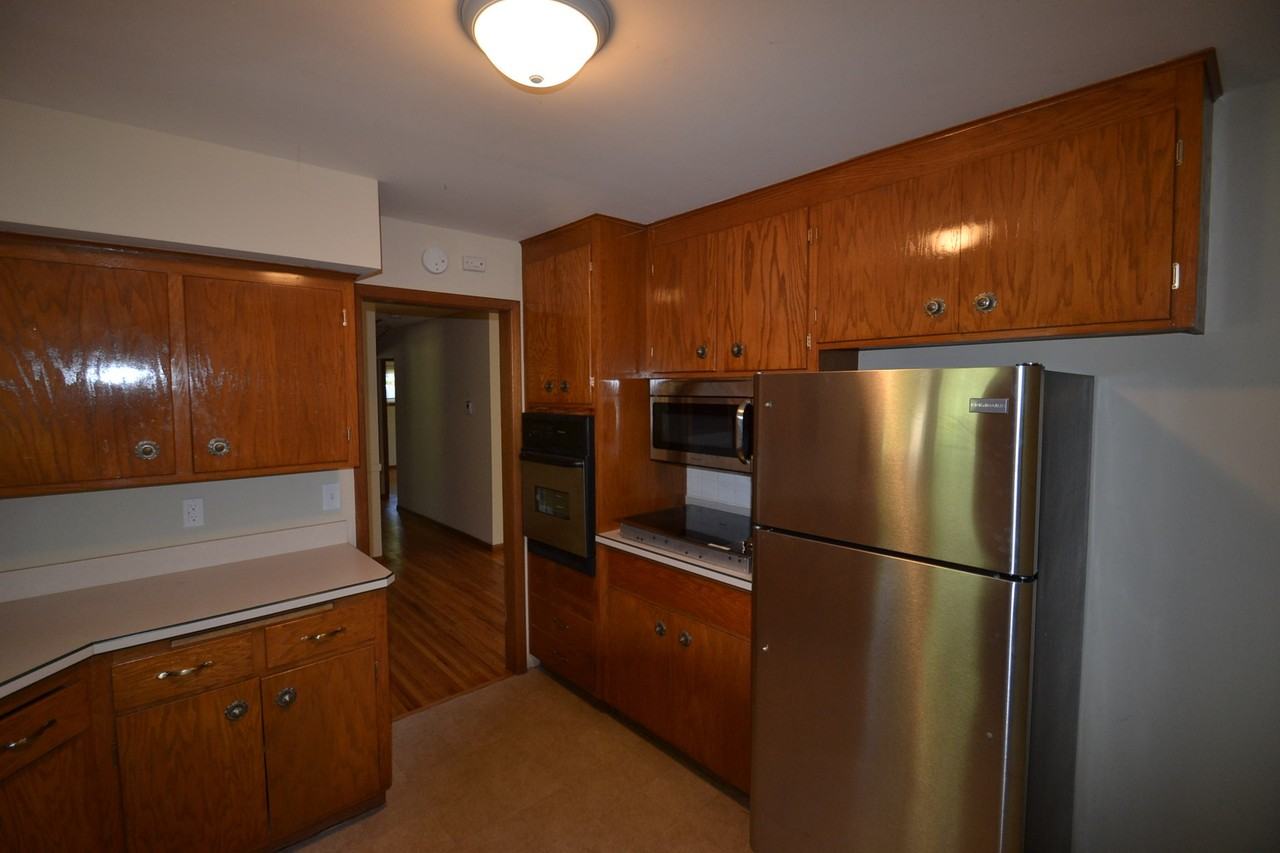 1041 Rice Creek Terrace NE - Photo 3 of 8