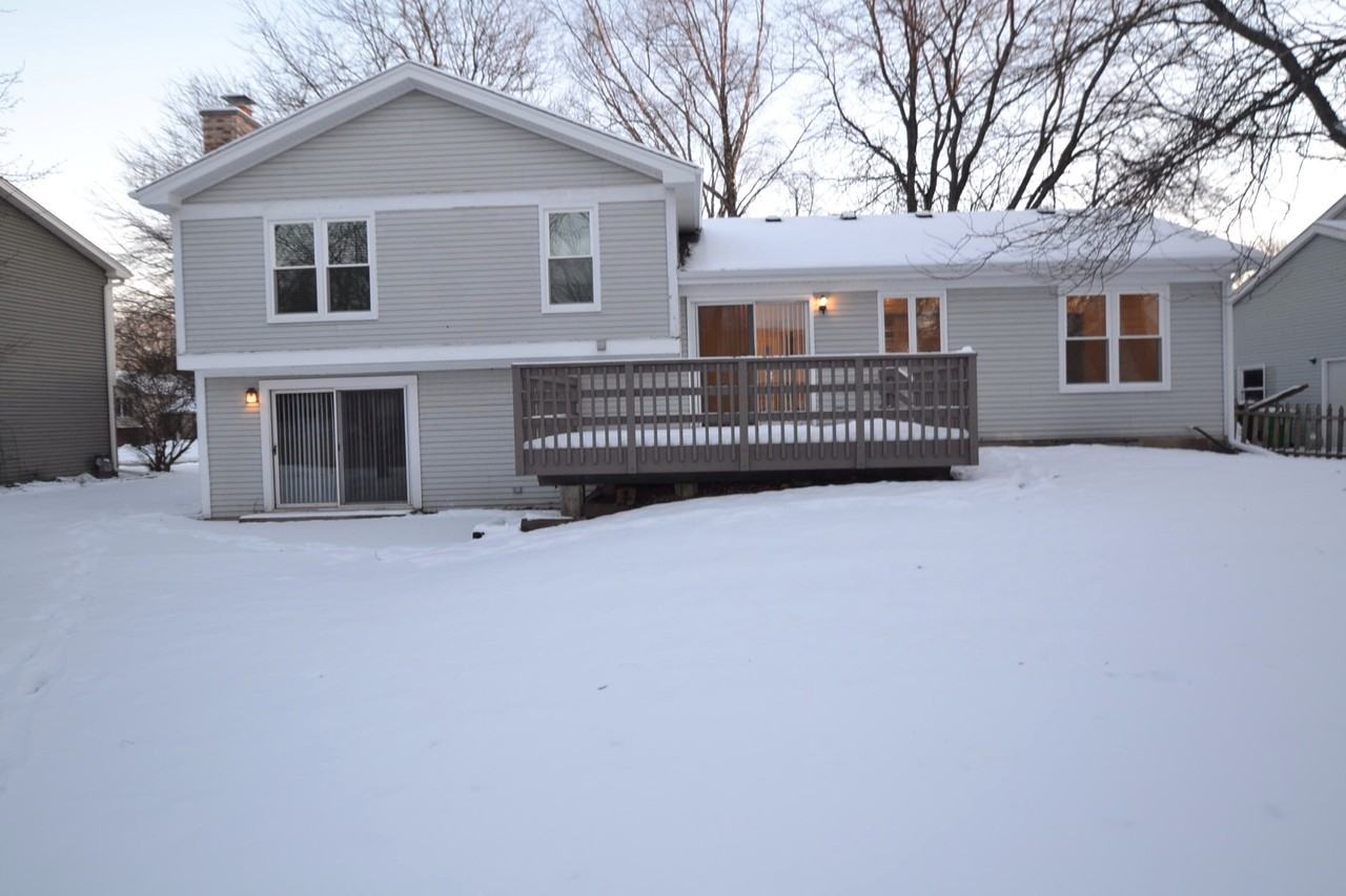 994 Barlina Rd - Photo 2 of 8