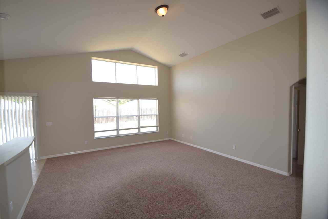 3078 Buckeye Point Dr - Photo 2 of 15