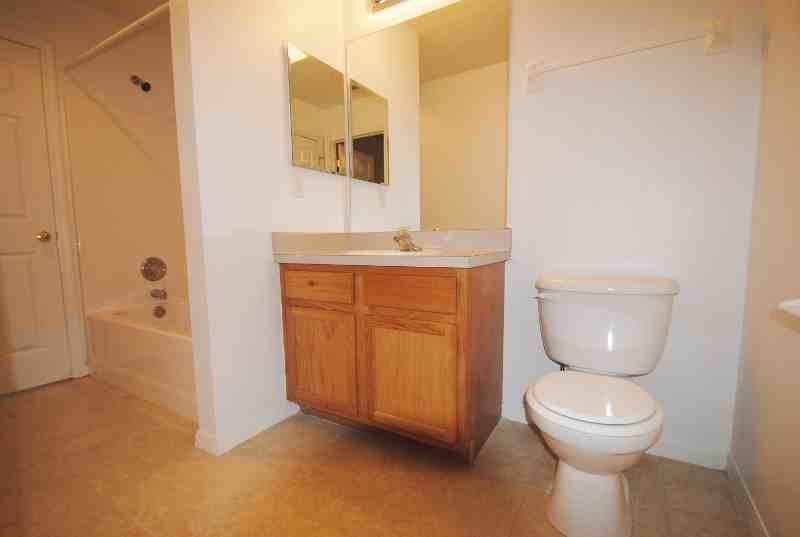 1020 Bluegrass Dr - Photo 3 of 10