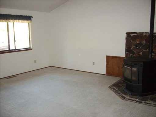 1783 Graham Dr - Photo 3 of 17