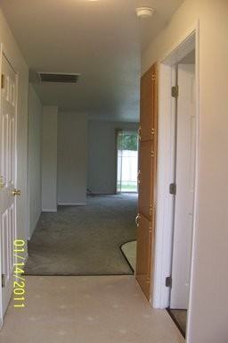 515 Eastgate Dr - Photo 3 of 5