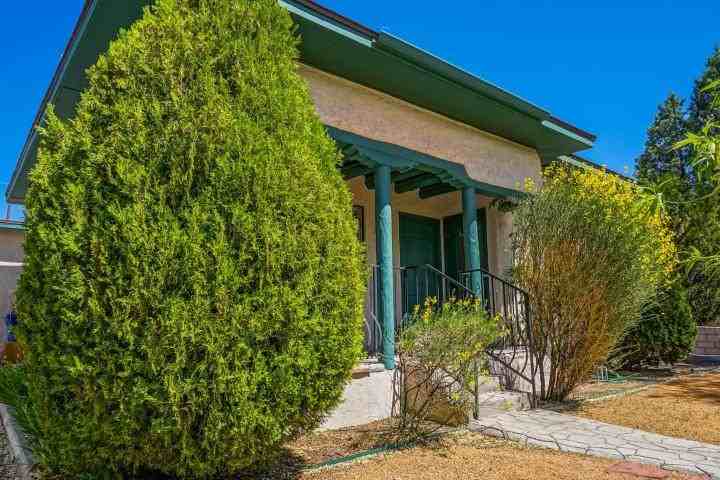 420 Bryn Mawr Dr SE - Photo 3 of 34