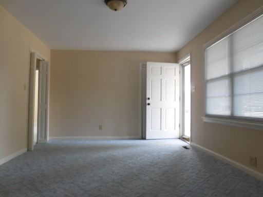 707 W Freemont St - Photo 2 of 15