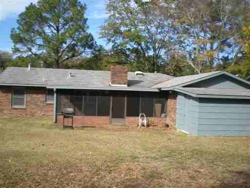 4600 Woodruff Rd - Photo 3 of 14