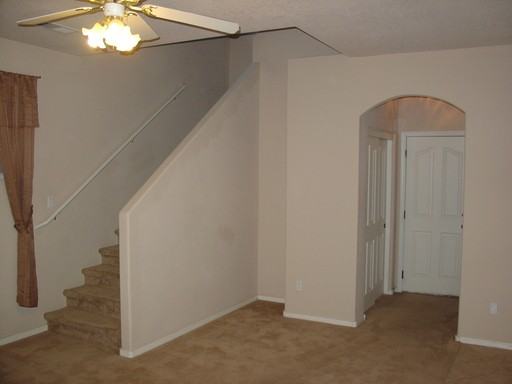 6204 Sierra Nevada Cir NW - Photo 3 of 20