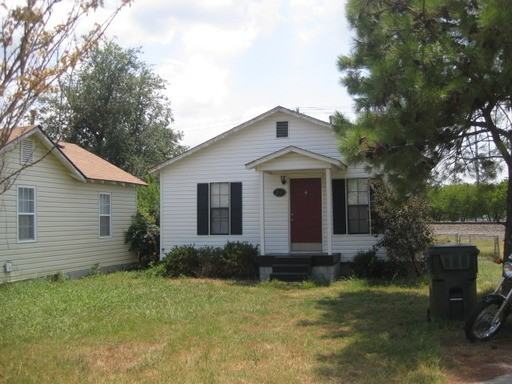 214 W Johnson St - Photo 2 of 7