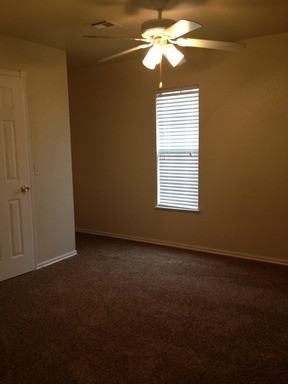 214 W Johnson St - Photo 3 of 7