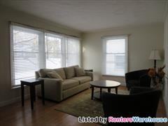 638 Warwick St - Photo 3 of 14