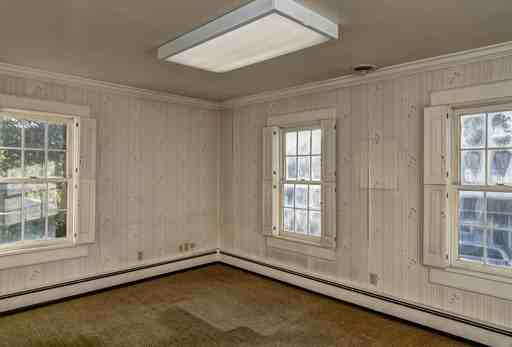 721 N Market St - Photo 3 of 12