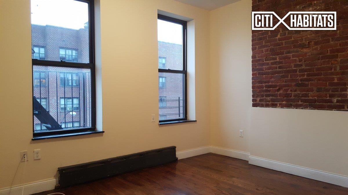 475 Brook Ave #4B - Photo 2 of 5