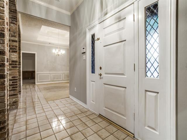 6820 Garlinghouse Ln - Photo 3 of 27