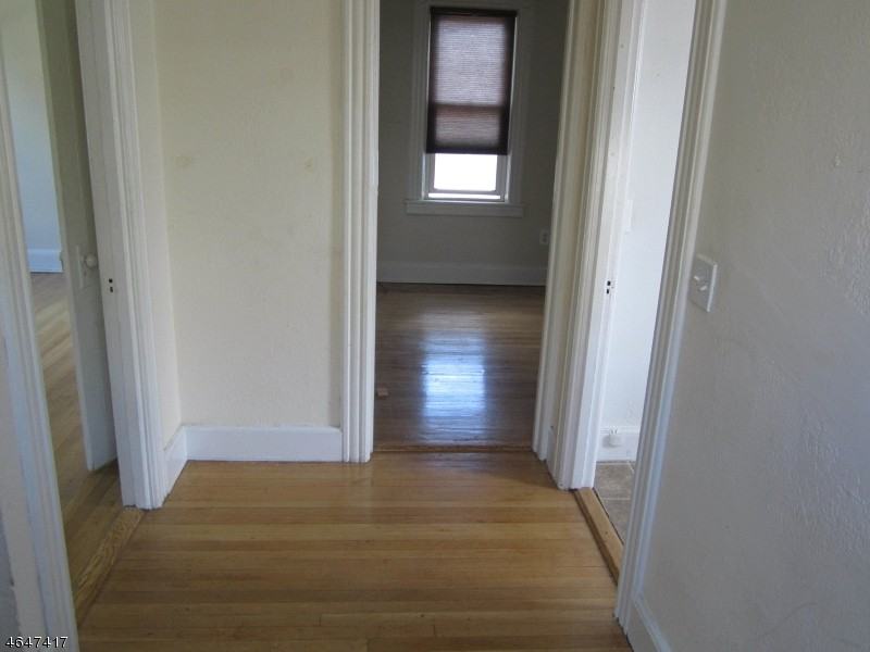 125 Mt Vernon St - Photo 3 of 15