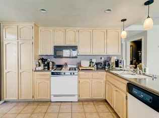 3147 Wicklow Dr - Photo 2 of 4