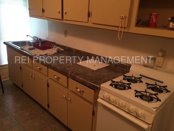 902 W Euclid Ave - Photo 3 of 10