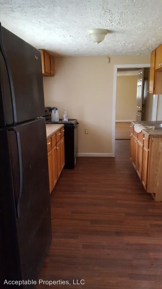 544 Packing House Rd - Photo 3 of 9