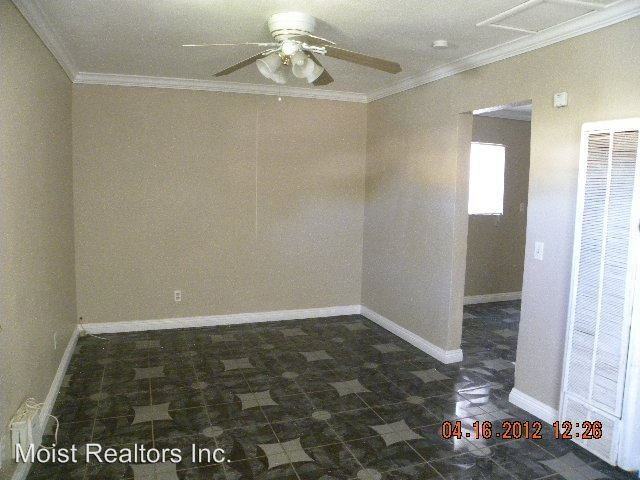 520 Massachusetts Ave - Photo 2 of 9