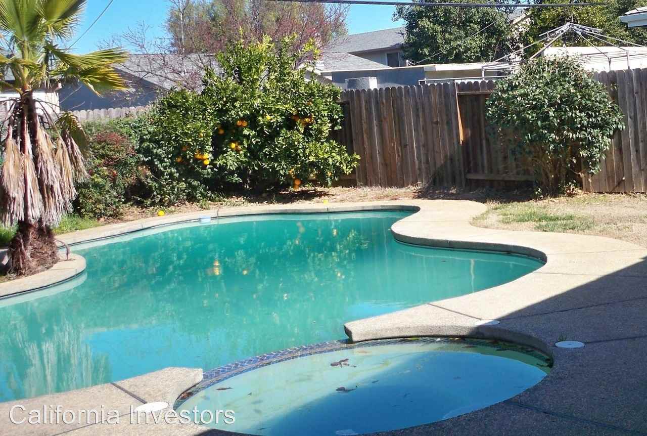 9121 Thilow Dr - Photo 3 of 3